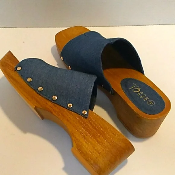 (NWT) DENIM CLOGS - Picture 4 of 8